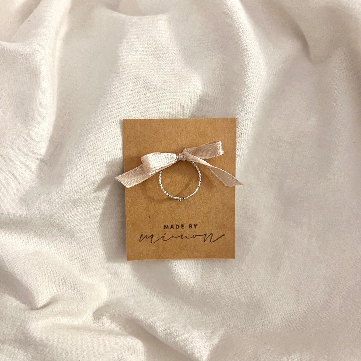 nora — ring