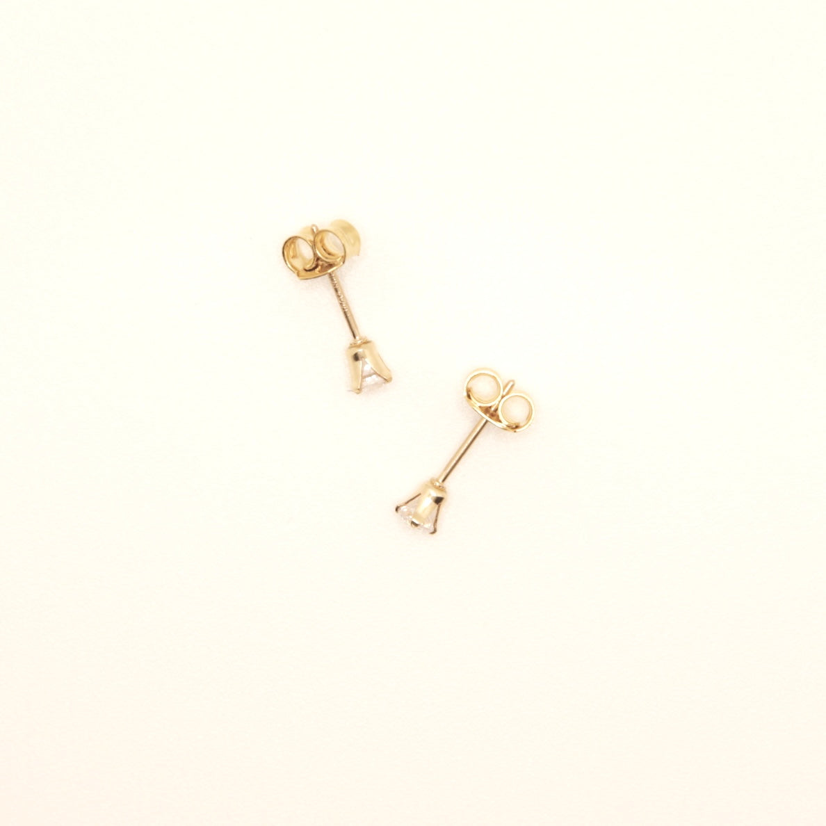pia — earrings